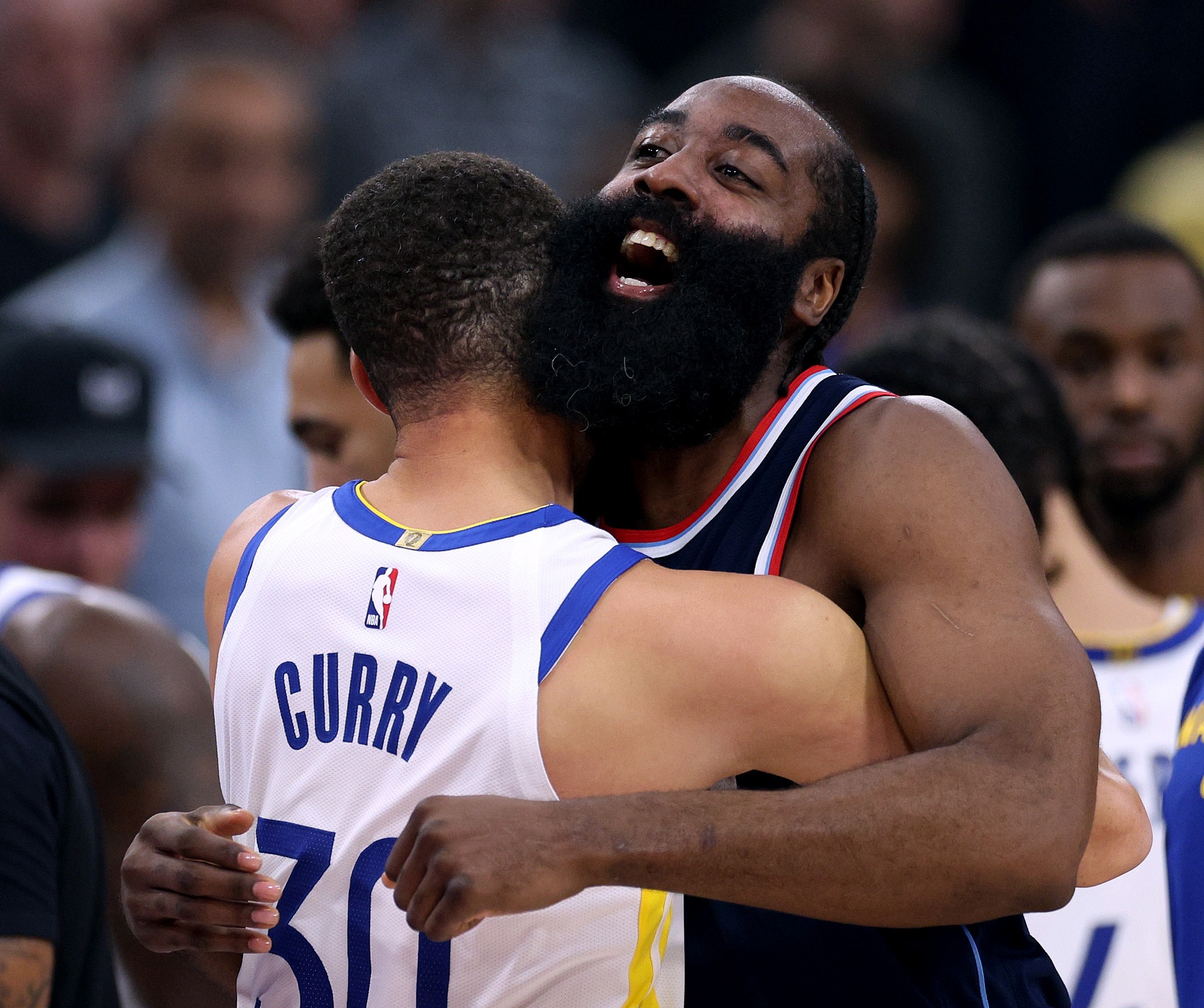 诸神黄昏!库里哈登先后50+ NBA历史首次两名35岁以上球员轰50+!
